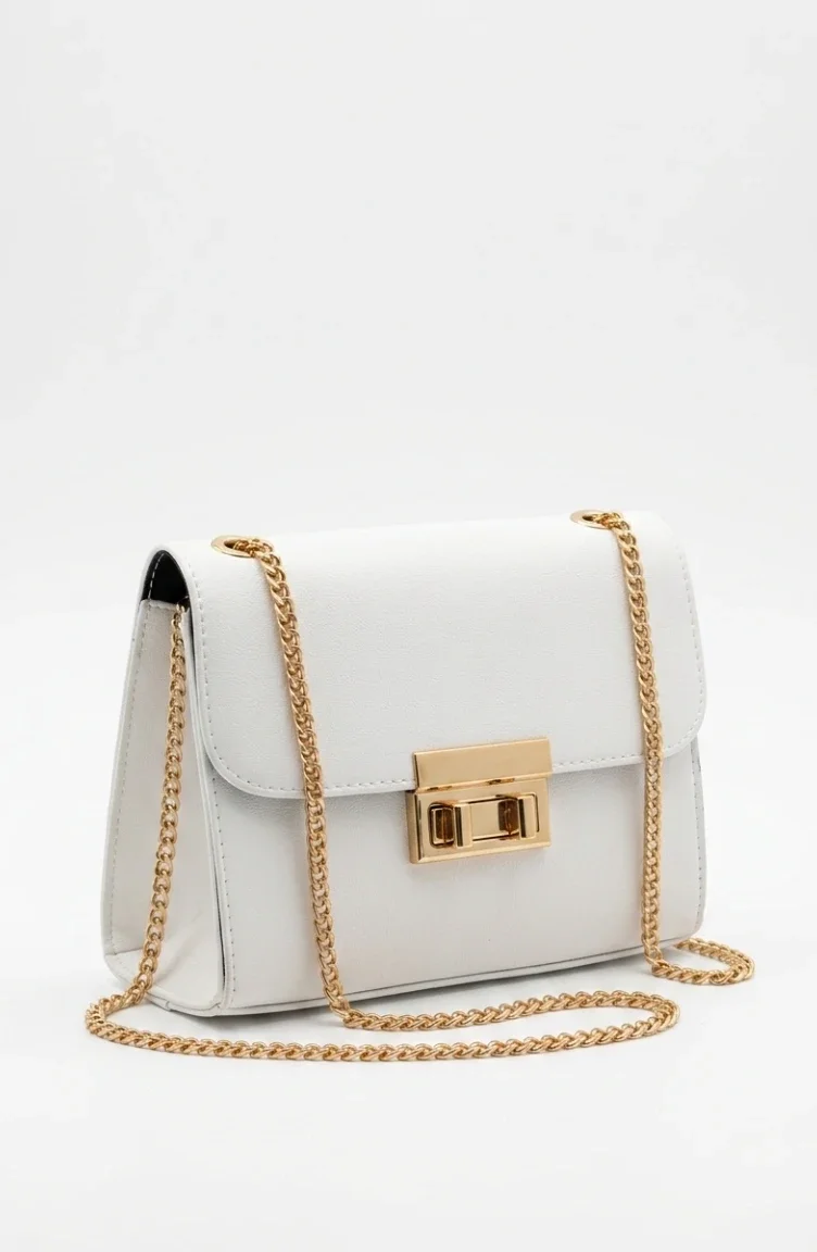 Chain Strap Textured Shoulder Bag 4050-01 White 4050-01