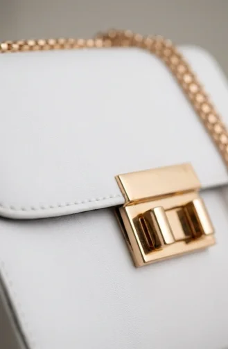 Chain Strap Textured Shoulder Bag 4050-01 White 4050-01
