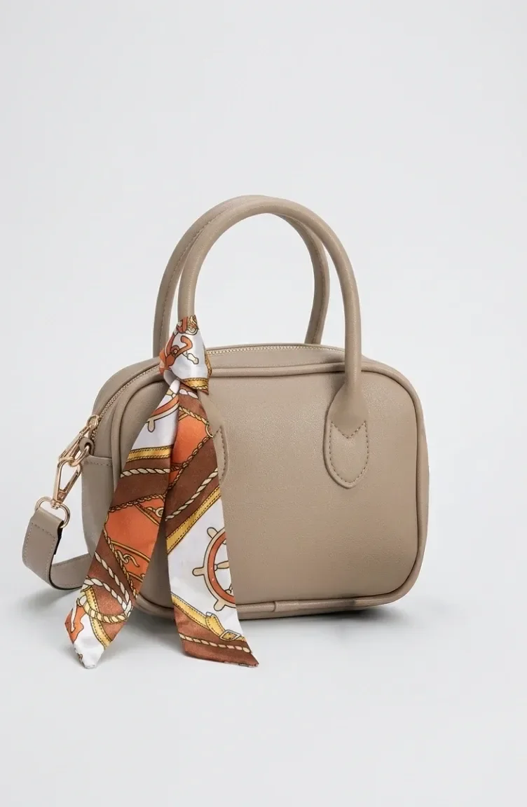 Stilvolle Schultertasche Aus Kunstleder Mit Schal-Detail 4036-01 Nerz 4036-01