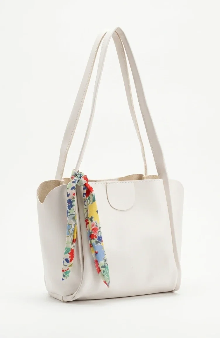 Elegante Schultertasche Aus Leder Mit Schal 4038-03 Creme 4038-03