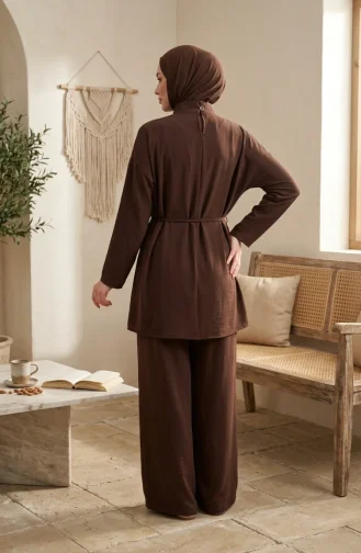 Tweedelige Hijabset Met Sjaaldetails Op De Schouders Tuniek En Broek 2306-02 Bruin 2306-02