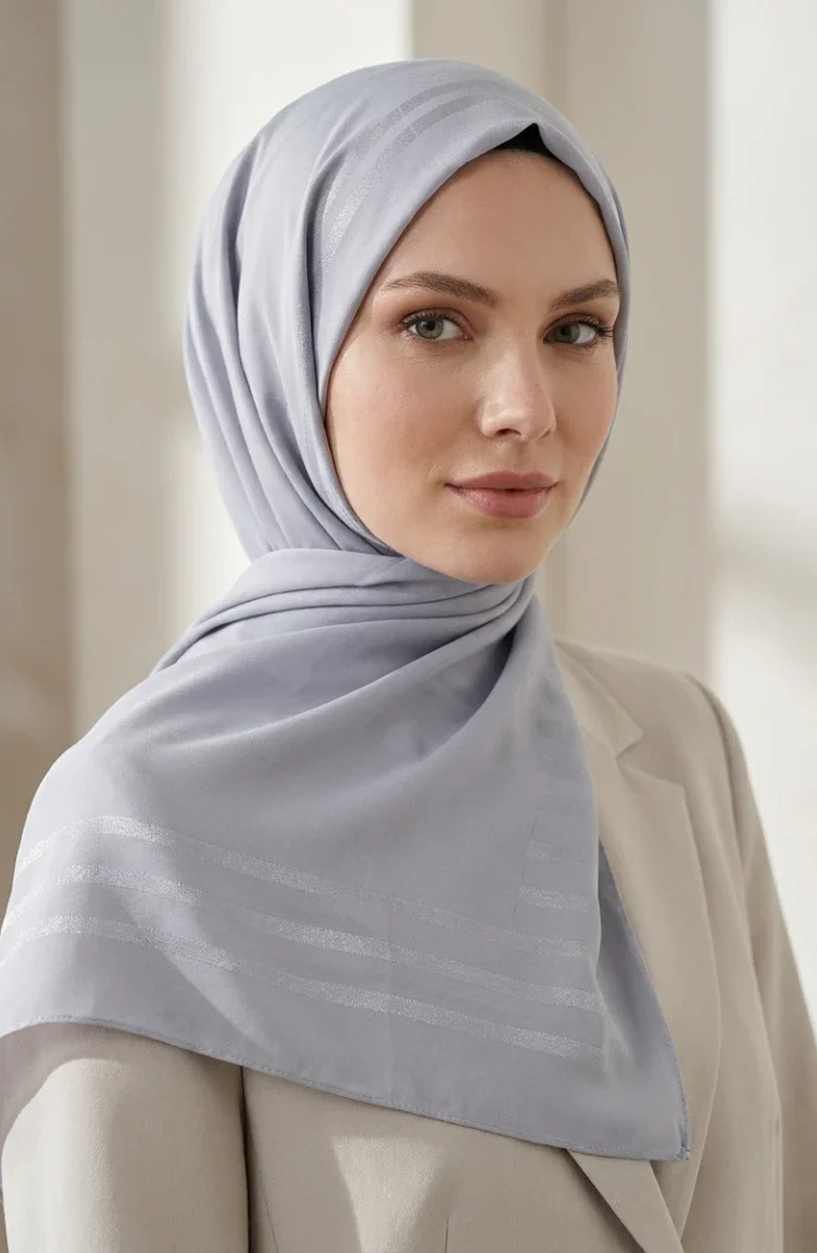 وشاح رمادي فضي 70409-08