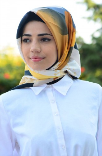 Yellow Scarf 05