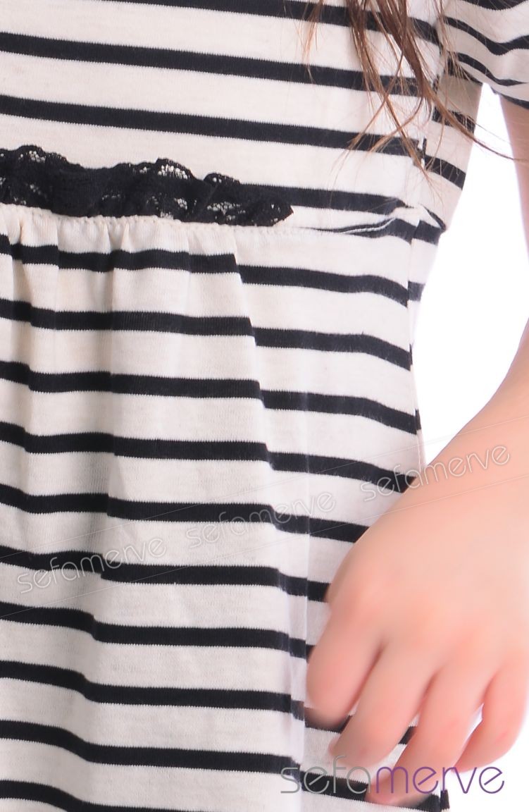 Çizgili-yarım-kollu-örgü-çocuk-elbisesi Çizgili-yarım-kollu-örgü-çocuk-elbisesi