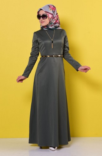 Kleid mit Halskette 2201-07 Yeşil 2201-07