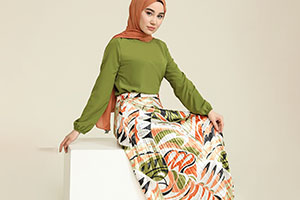 howtostyleskirtswithhijabshawl01/how_to_style_skirts_with_hijab_shawl_01_1.jpg